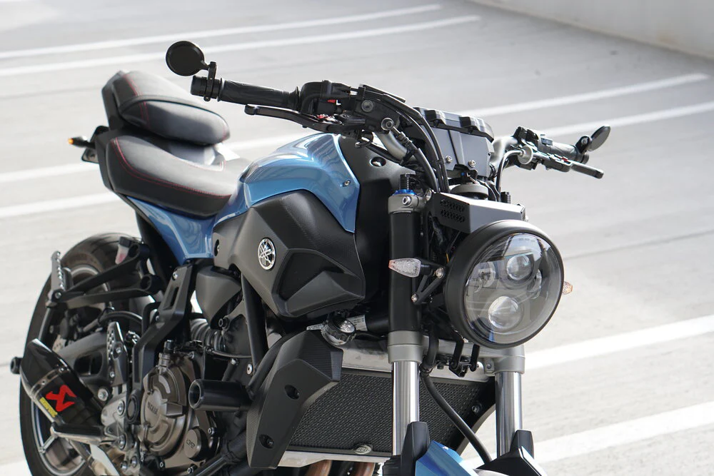 MT-07 (FZ-07) 7" LED Shallow Bucket Headlight Kit 2014-2020 - Image 3