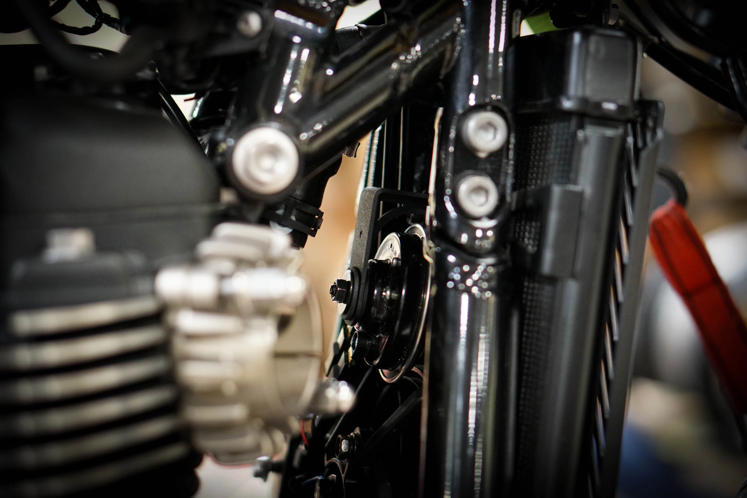 Brogue Custom Horn Relocation Bracket - Triumph Bobber - Speedmaster 2017-2024+ - Image 5