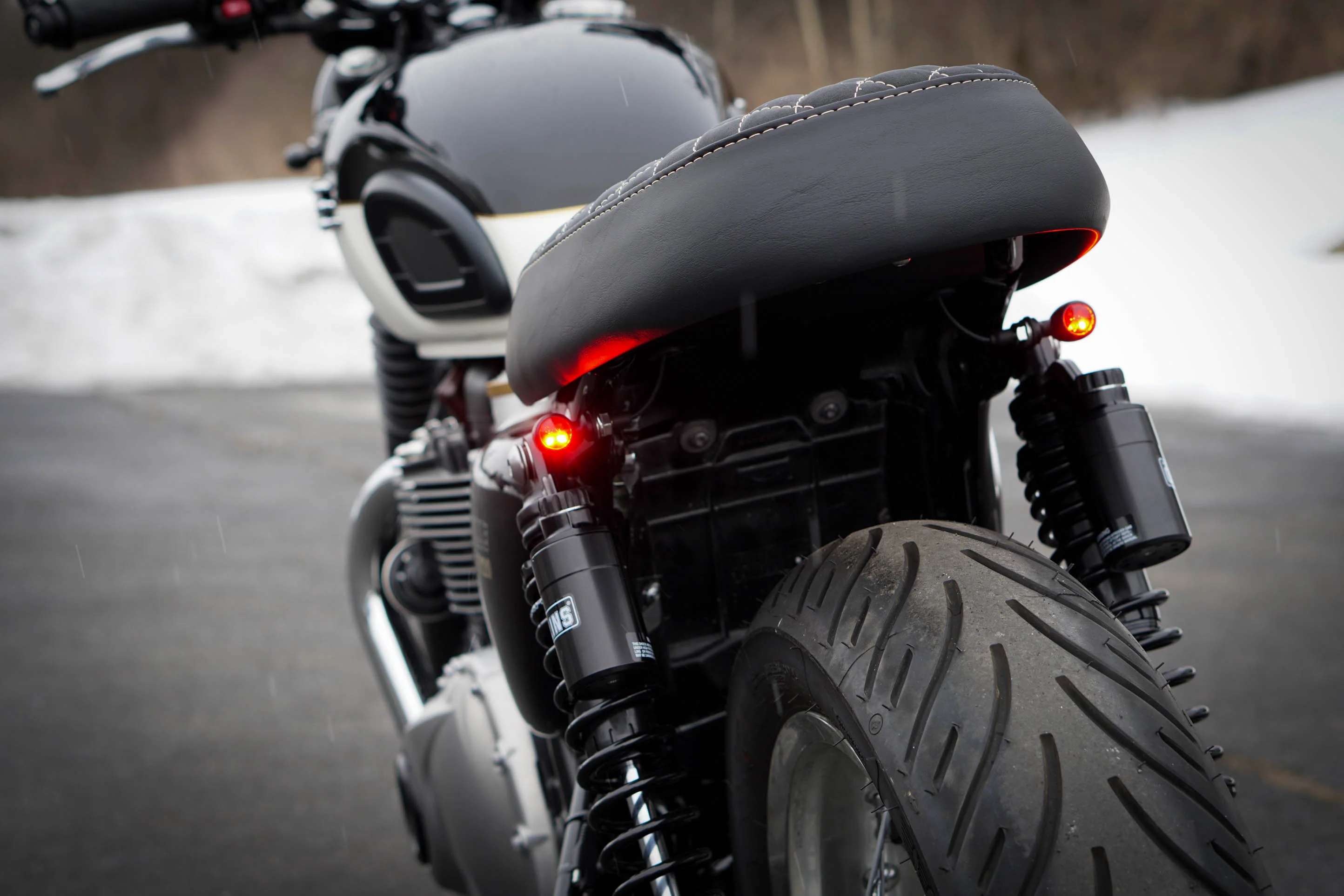 Fender Eliminator + Side Axle Mount License Plate Complete Kit – Triumph T100 & T120, Street Twin, Street Scrambler, Speed Twin 900 - Image 6