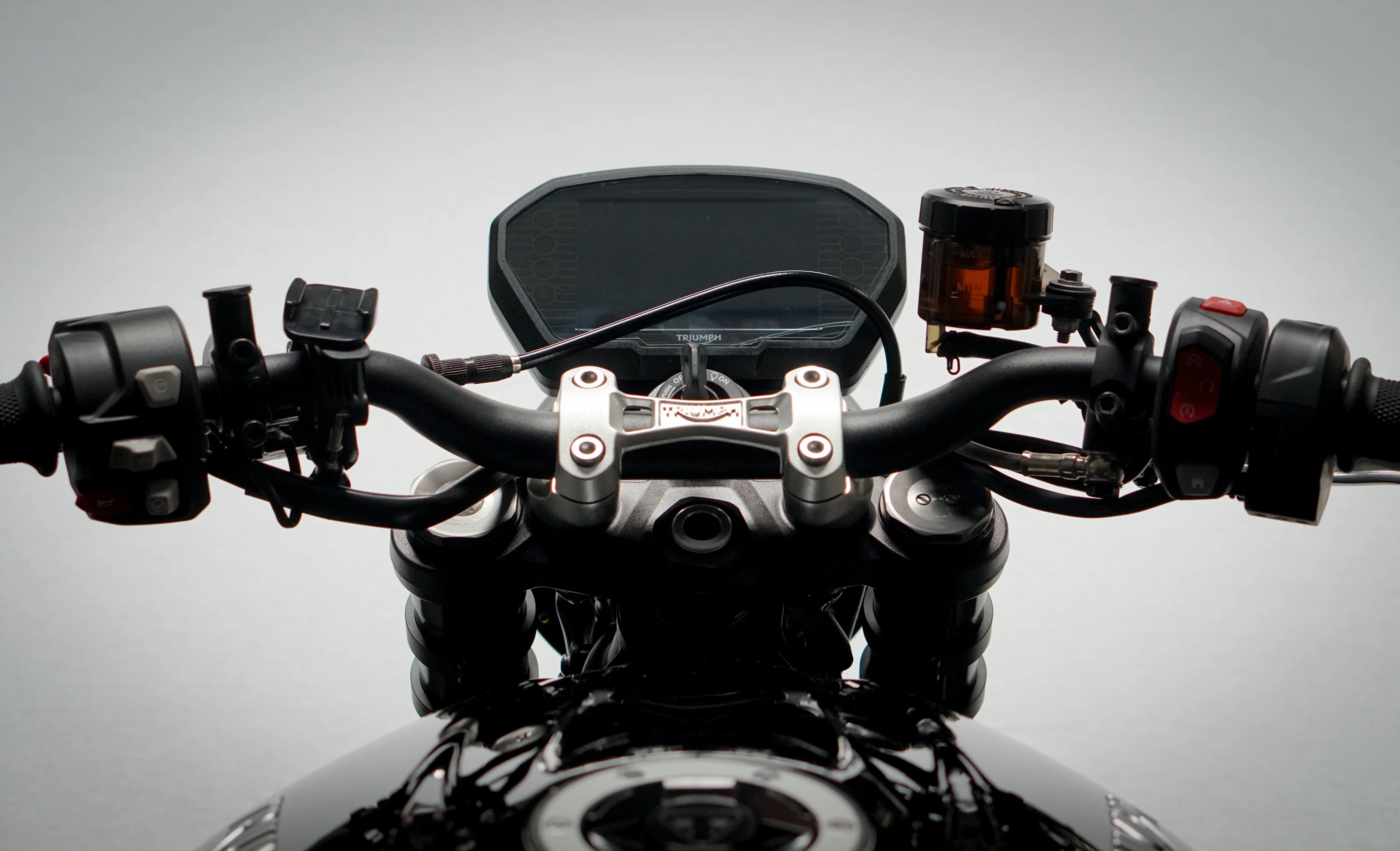 Street Triple 765 - Brogue Collective - 7" LED Naked Headlight Kit - Image 9
