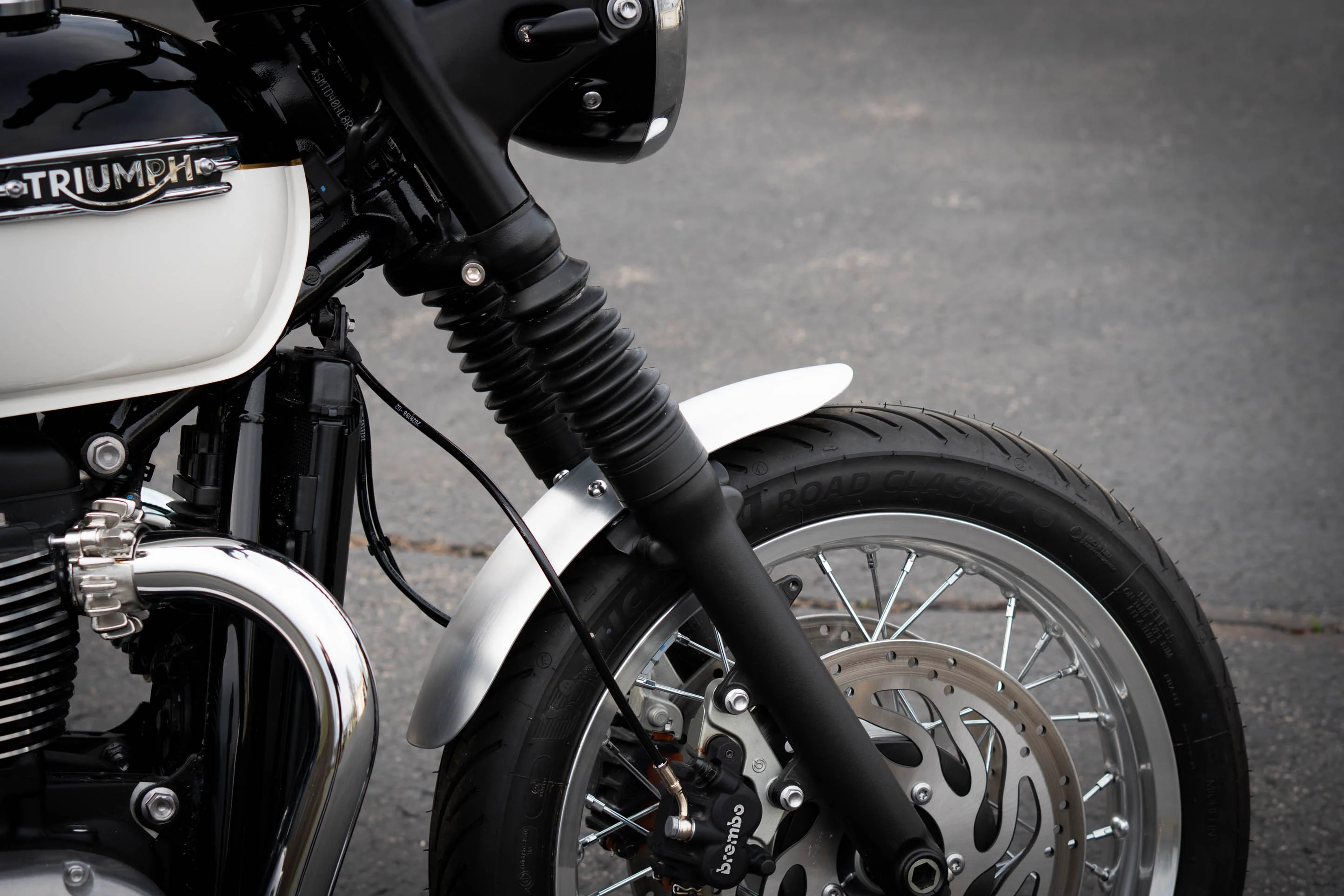Short Aluminum Front Fender for Triumph Bonneville | 2016+ T100, T120, Street Twin, Street Scrambler - Image 3