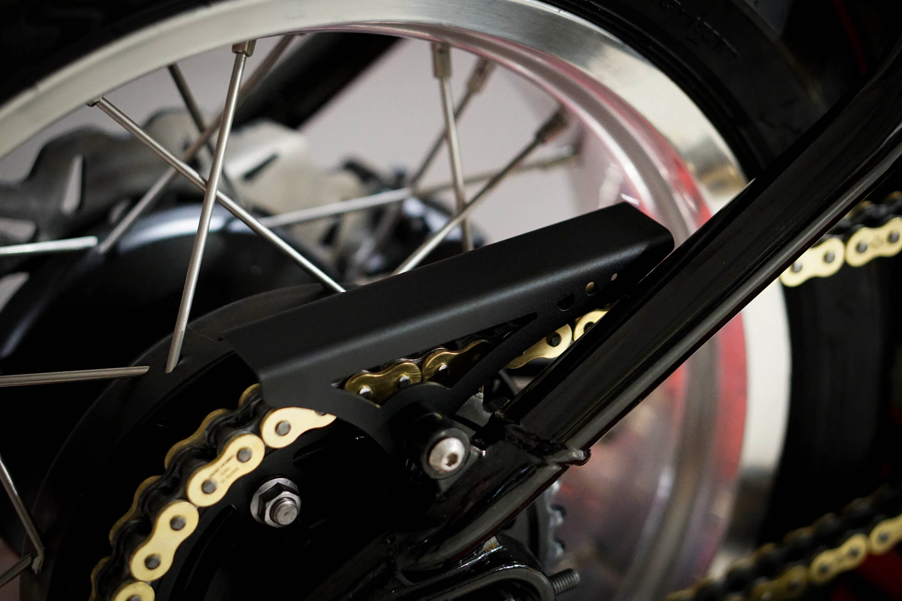 Triumph Bobber Short Chain Guard - 2017+ - Brogue Moto - Image 7