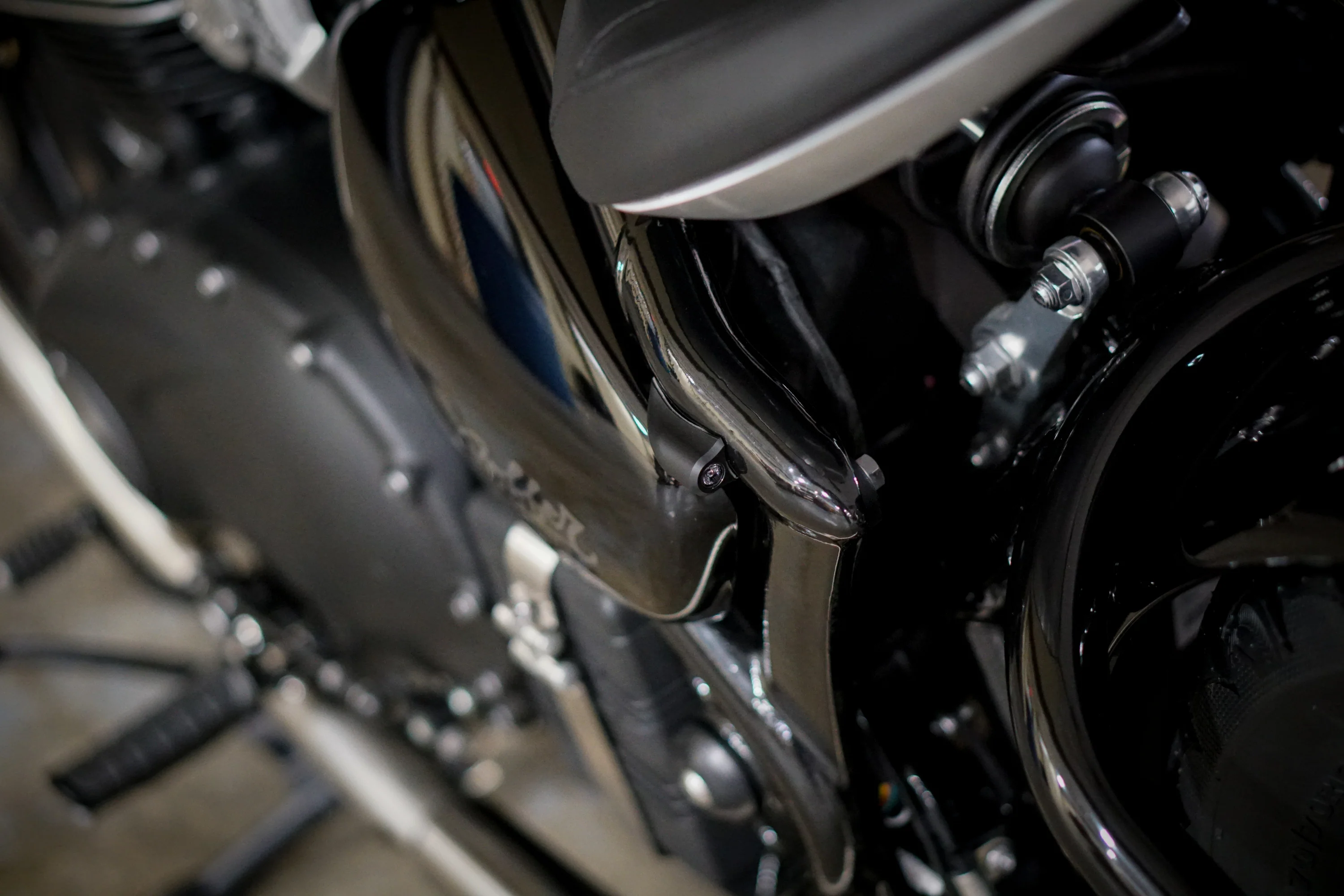 Triumph Bobber Machined Frame Rail Turn Kits - Featuring Kellermann Atto Dark Integral LED's - Image 7