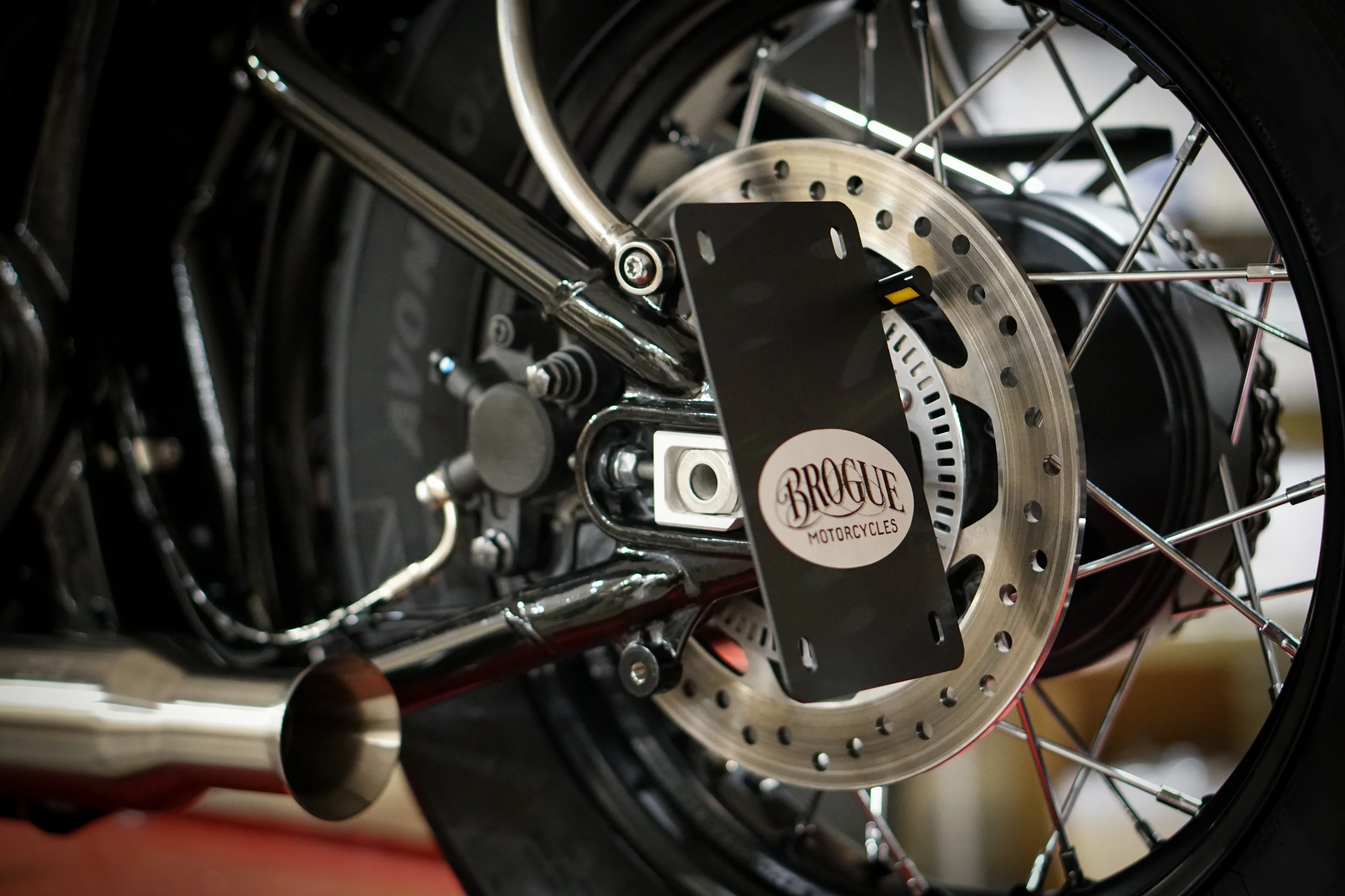 Triumph Side Axle Mount License Plate Bracket - Fits All 2016+ Triumph Classics Including Bobber - Speed Twin - Thruxton - Speedmaster - Image 10