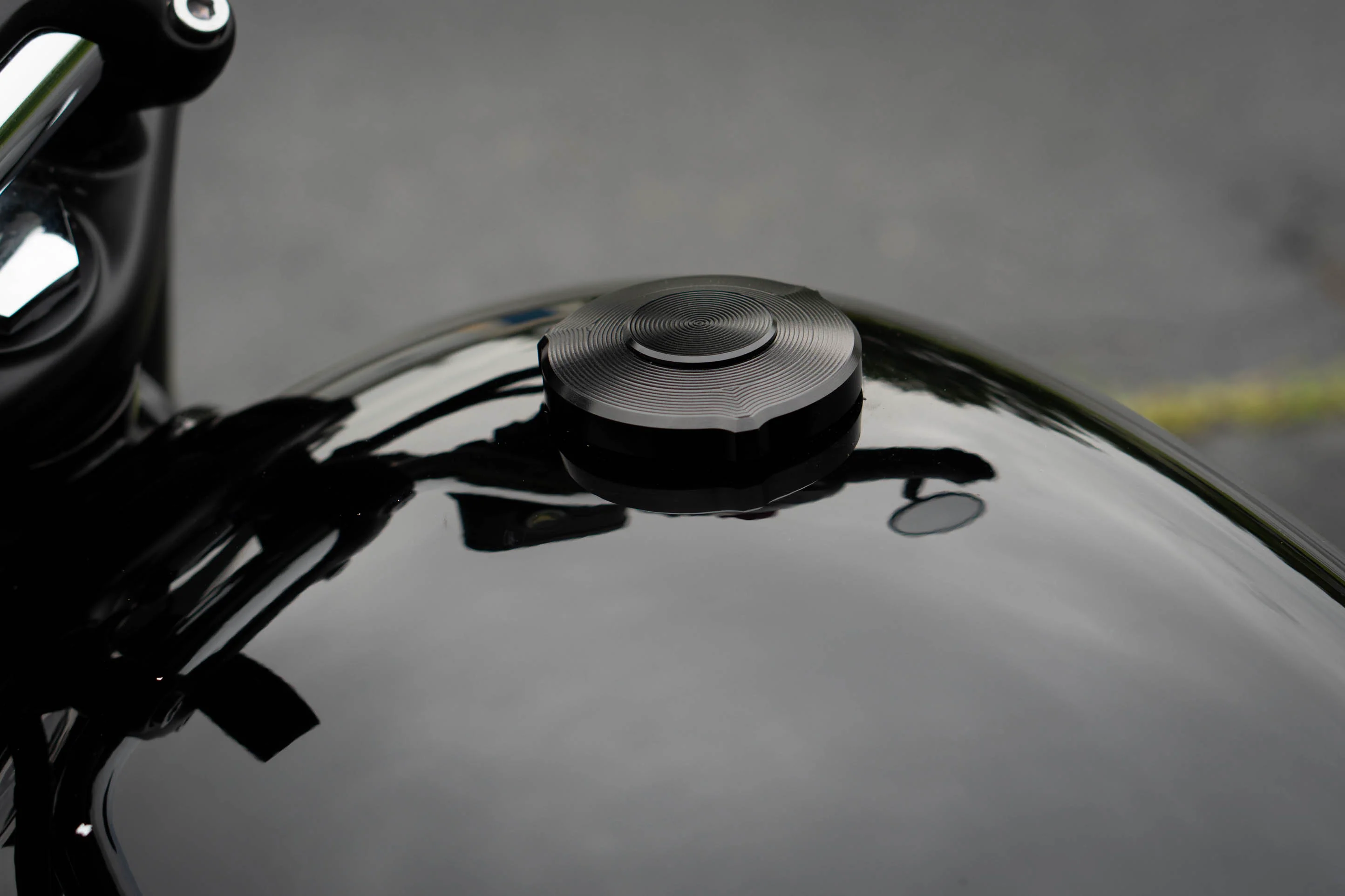 Triumph Locking Machined Low Profile Gas Cap - Brogue Moto - Image 4