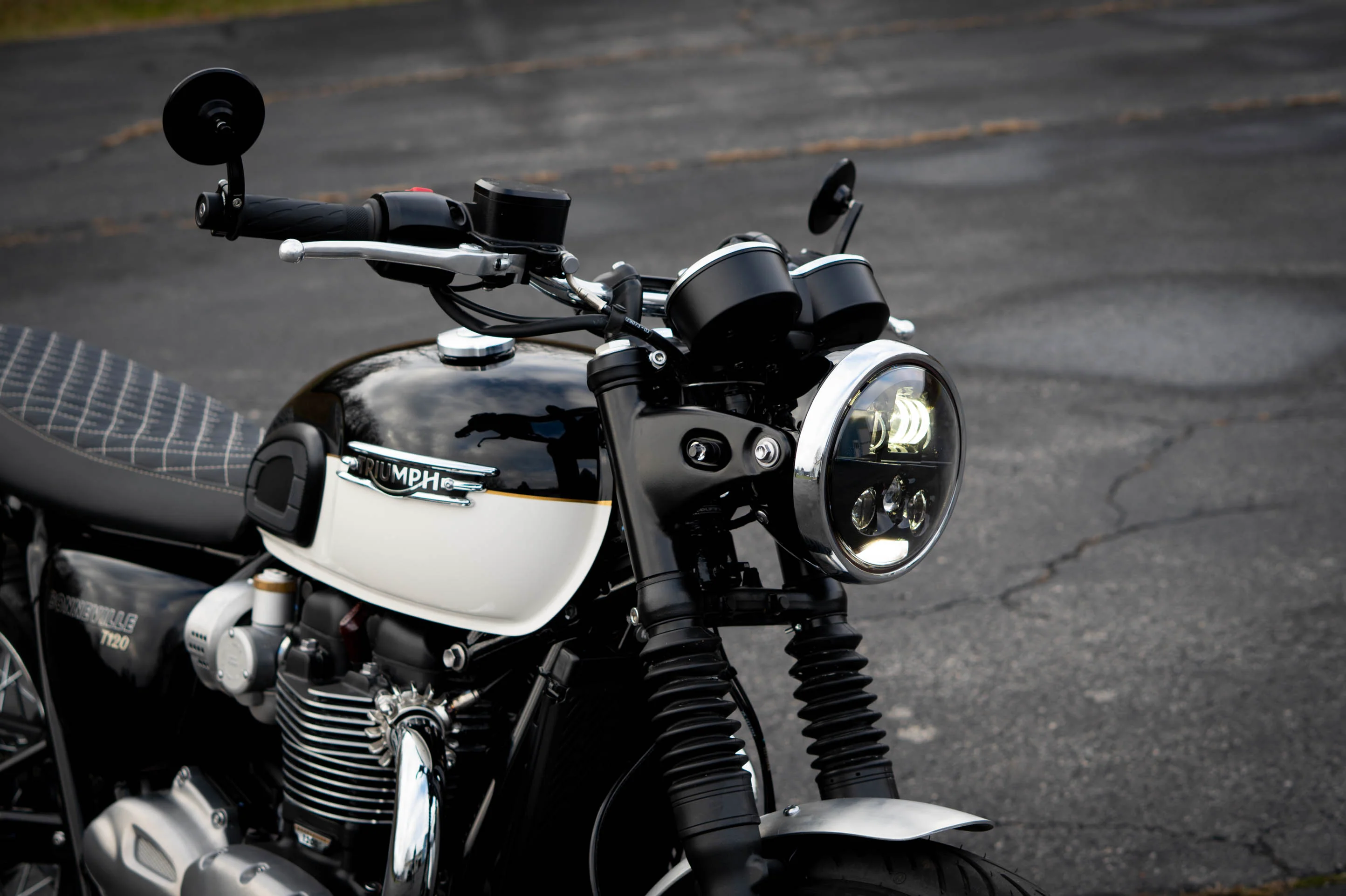 Triumph Modern Classic JW Speaker 7" - 8780 EVO S LED Headlight Kit - 2016+ Thruxton - Scrambler - Bonneville T100 - T120 - Speed Twin - Street Twin - Image 4