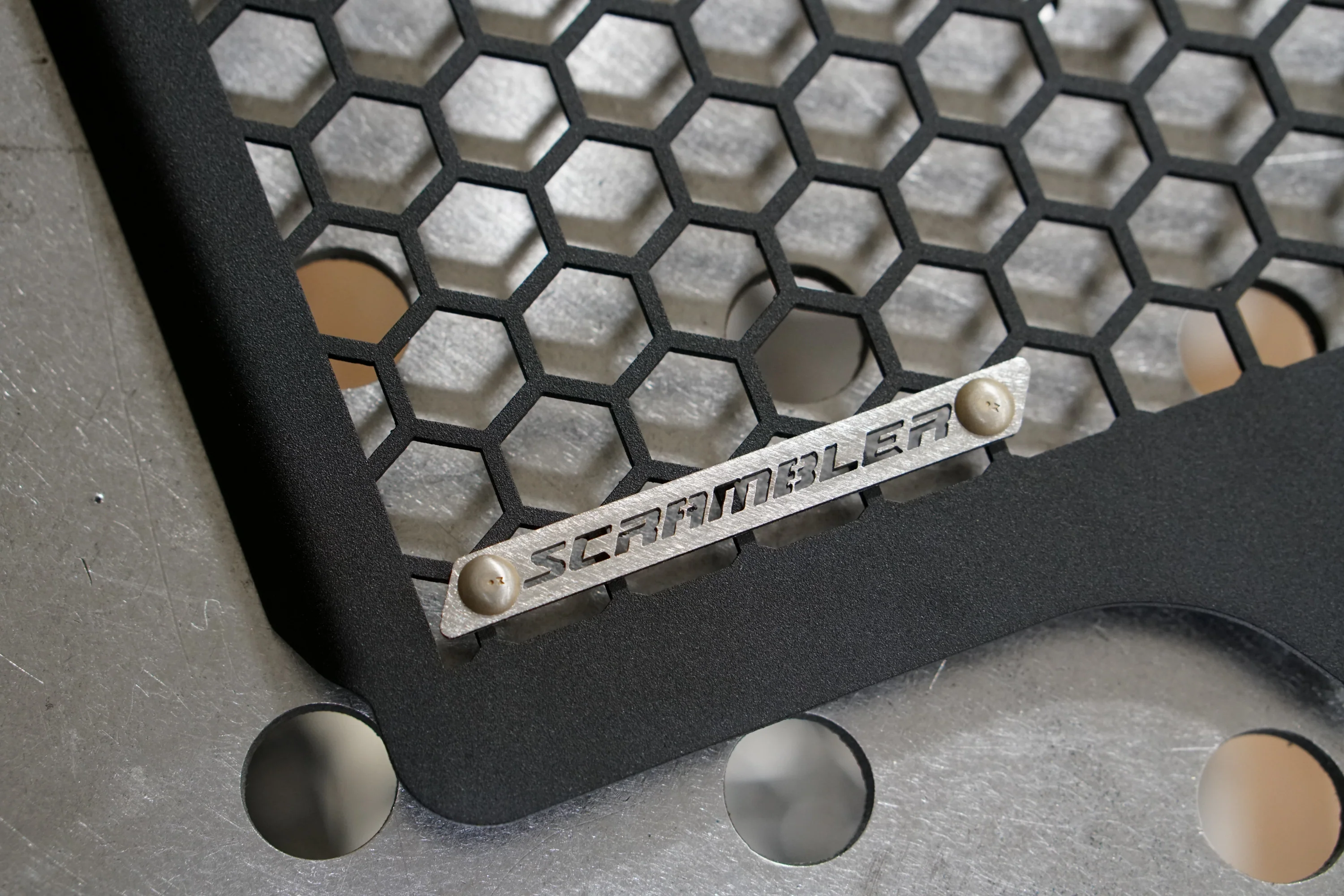 Triumph Scrambler 400 Radiator Guard - Image 7