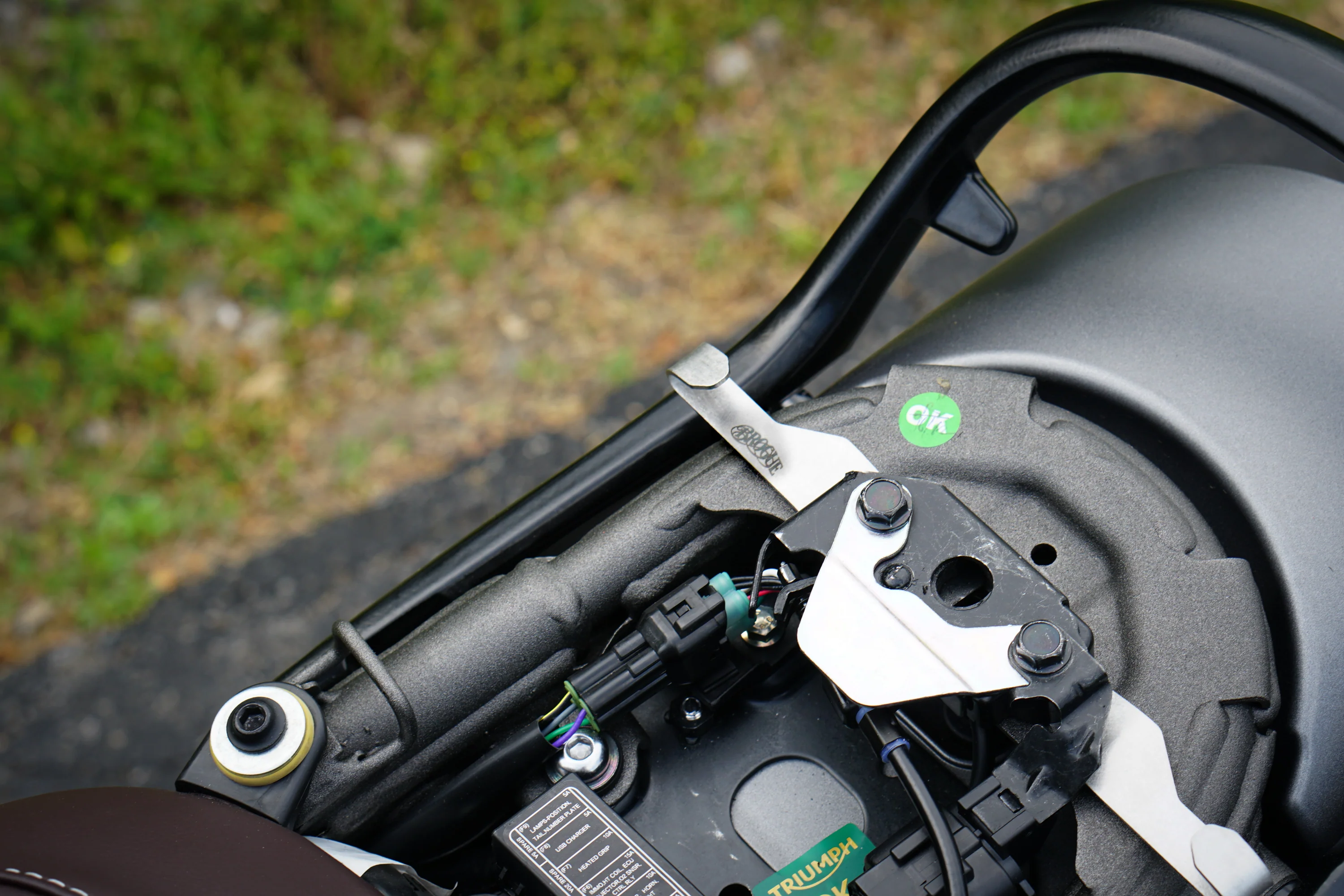 Triumph Speed 400 & Scrambler 400 Helmet Hook (lock) - Image 7