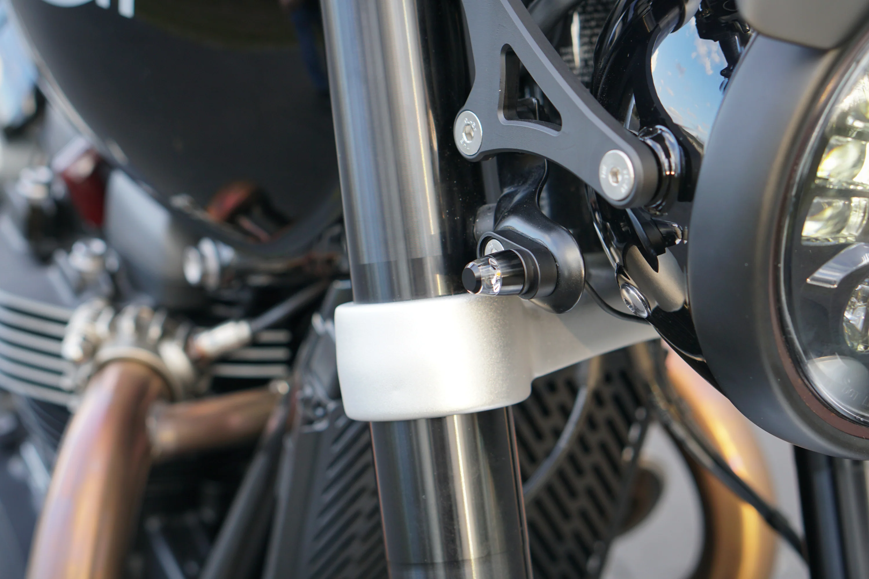 Triumph Speed Twin 1200 Plug & Play Motogadget Front Turn Signal Kits - 2019-2024 - Image 3