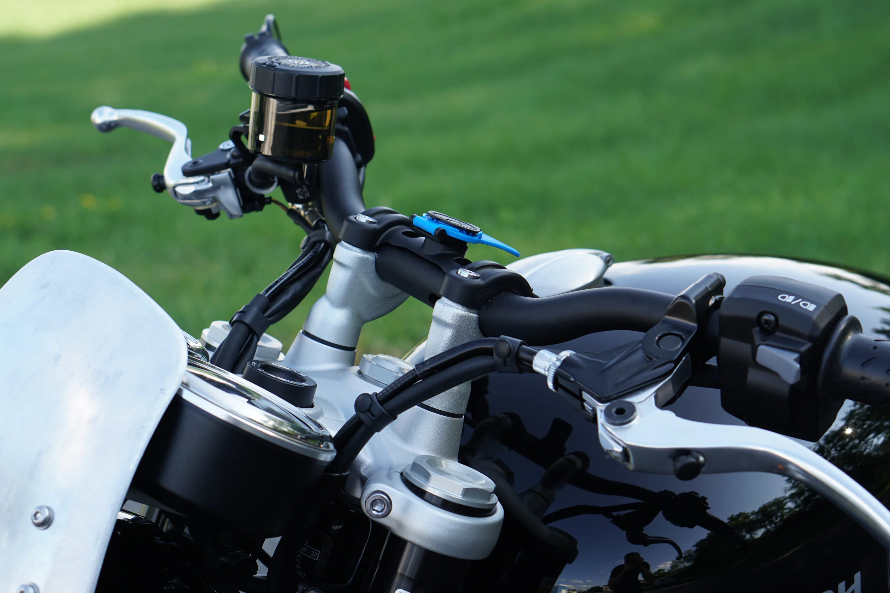 Triumph Speed Twin 1200 & RS 2019 - 2026 - Quad Lock Handlebar Machined Top Clamp Mount - Brogue Moto - Image 10