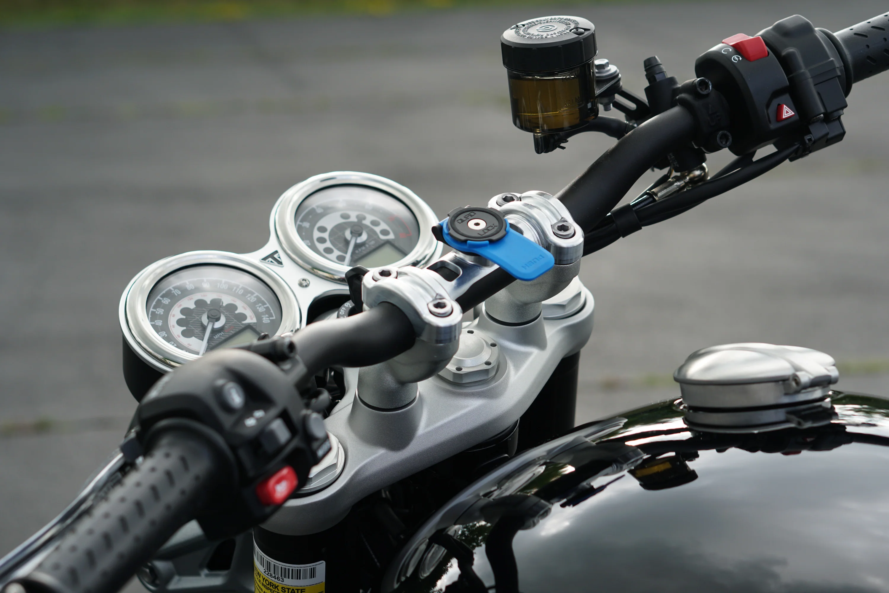 Triumph Speed Twin 1200 & RS 2019 - 2026 - Quad Lock Handlebar Machined Top Clamp Mount - Brogue Moto - Image 11