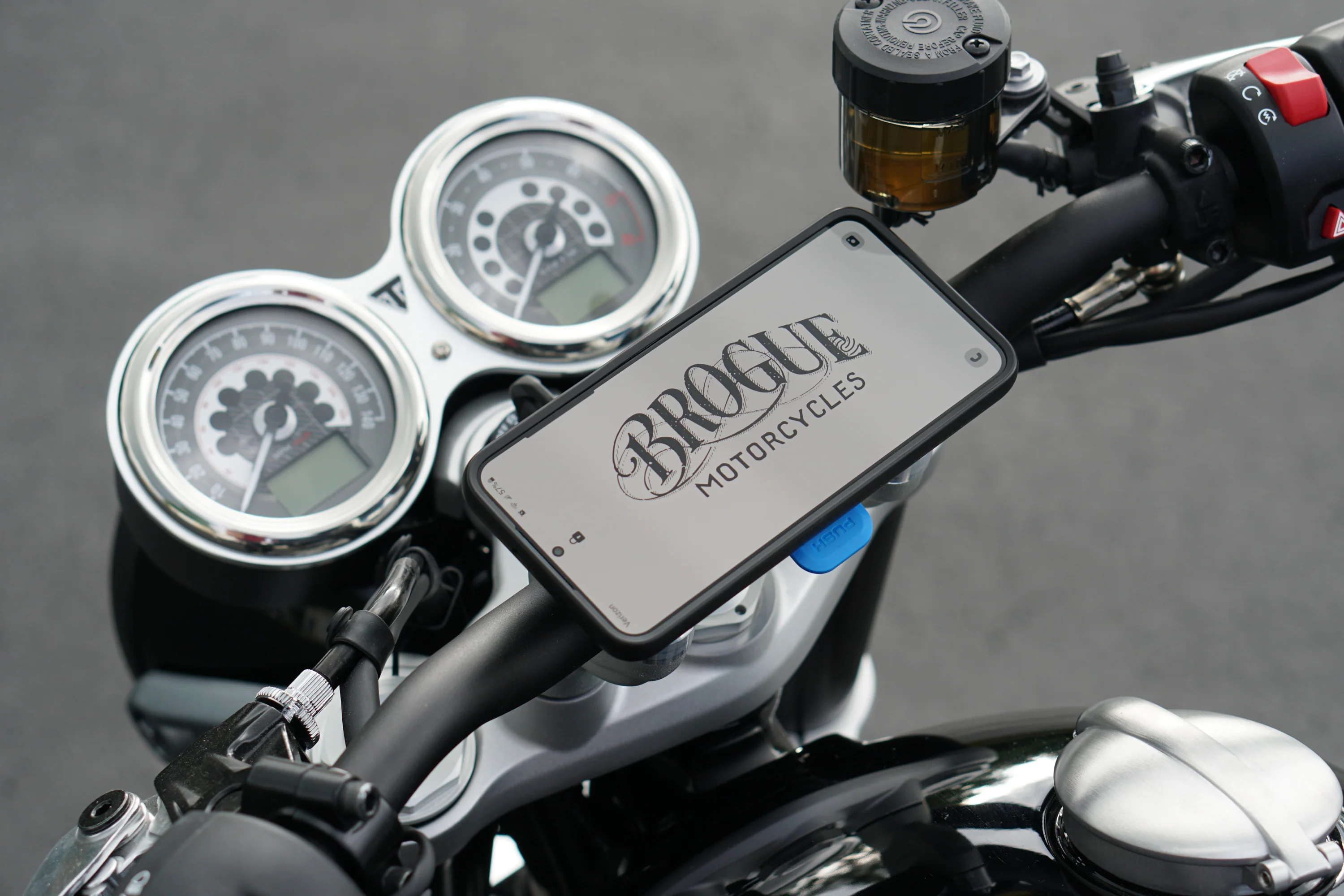 Triumph Speed Twin 1200 & RS 2019 - 2026 - Quad Lock Handlebar Machined Top Clamp Mount - Brogue Moto - Image 5