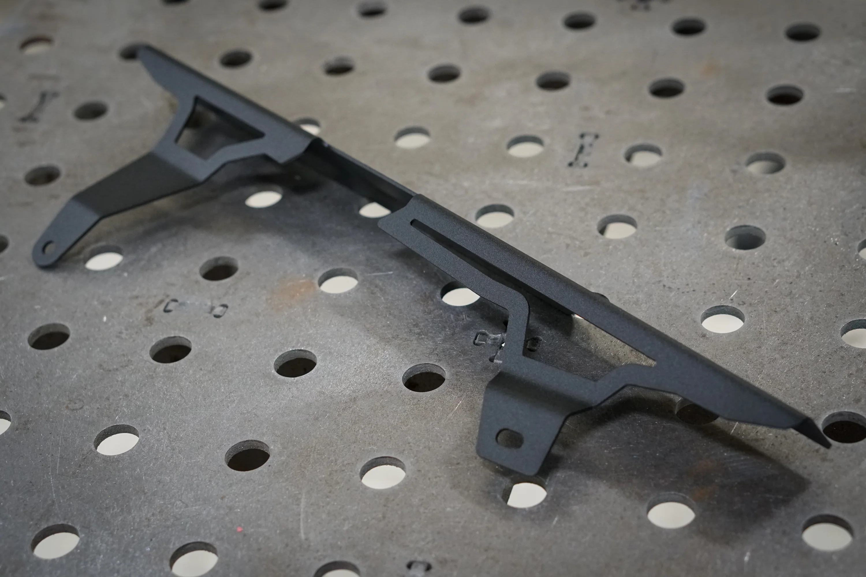 Triumph Speed Twin & RS / Thruxton Chain Guard - Brogue Moto - Image 11