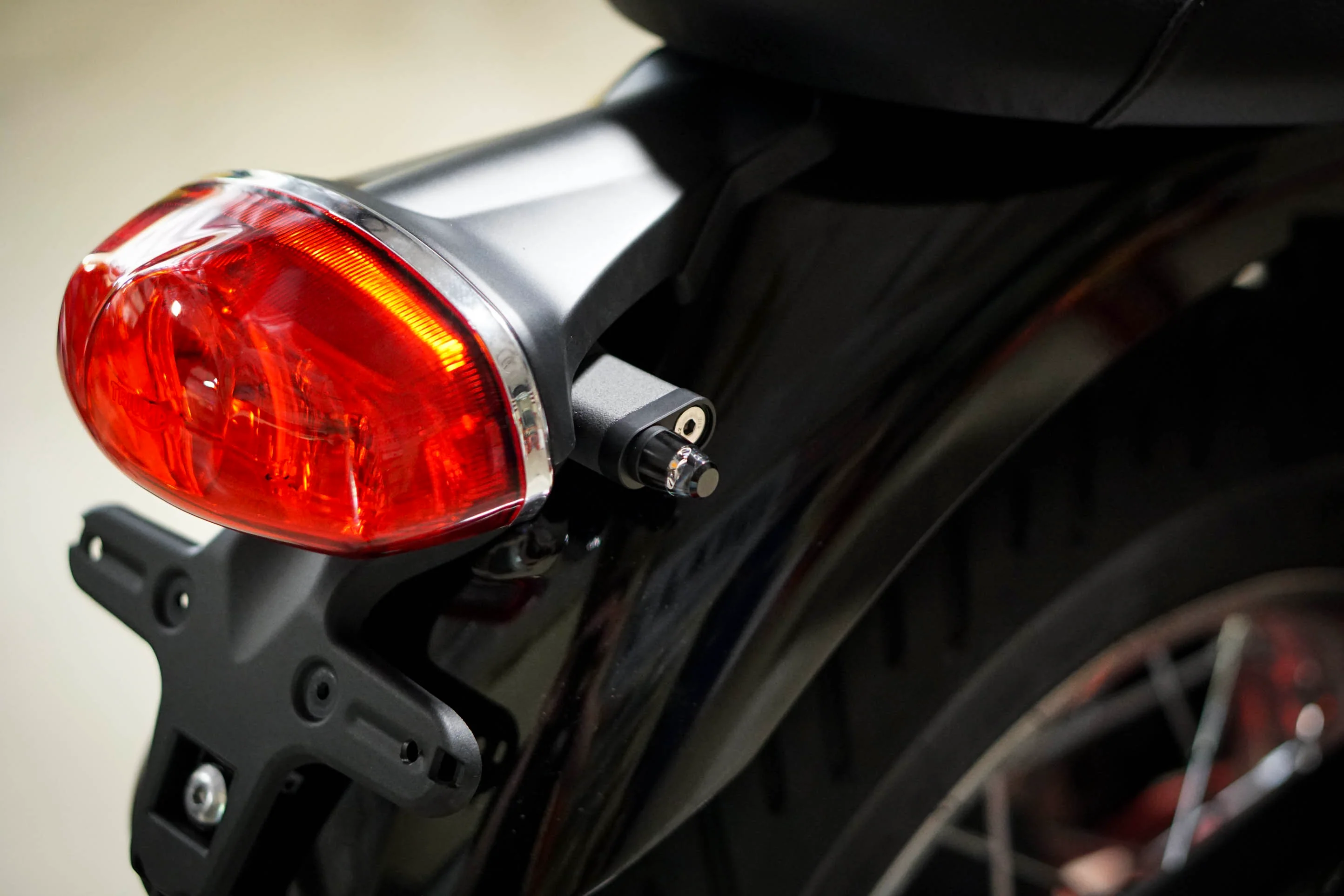 Triumph T100 & T120 Rear Plug & Play Turn Signal Kits – 2016-2025 - Brogue Moto - Image 8