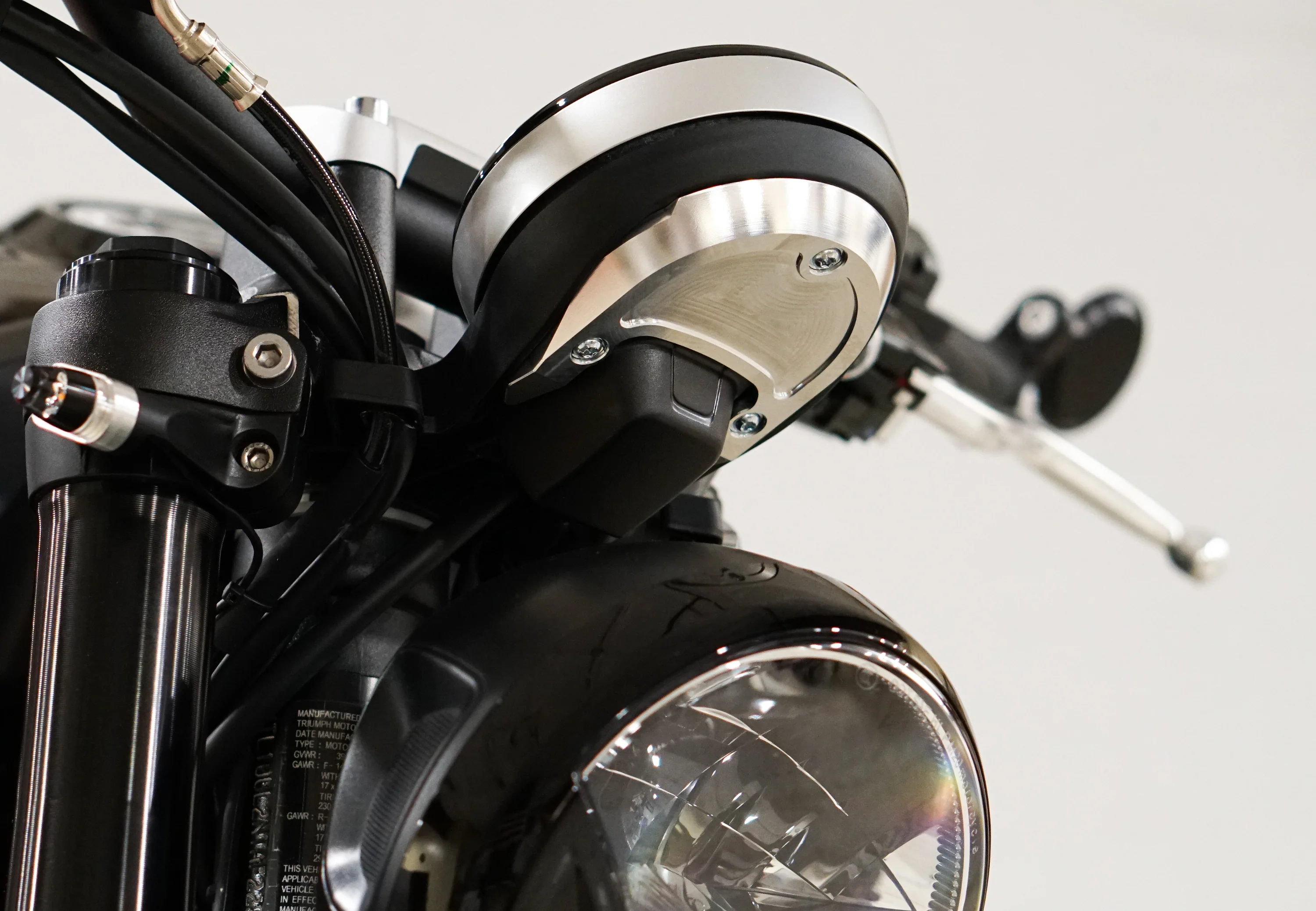 Triumph Trident 660 Gauge Cover Finisher - Brogue Moto - Image 2