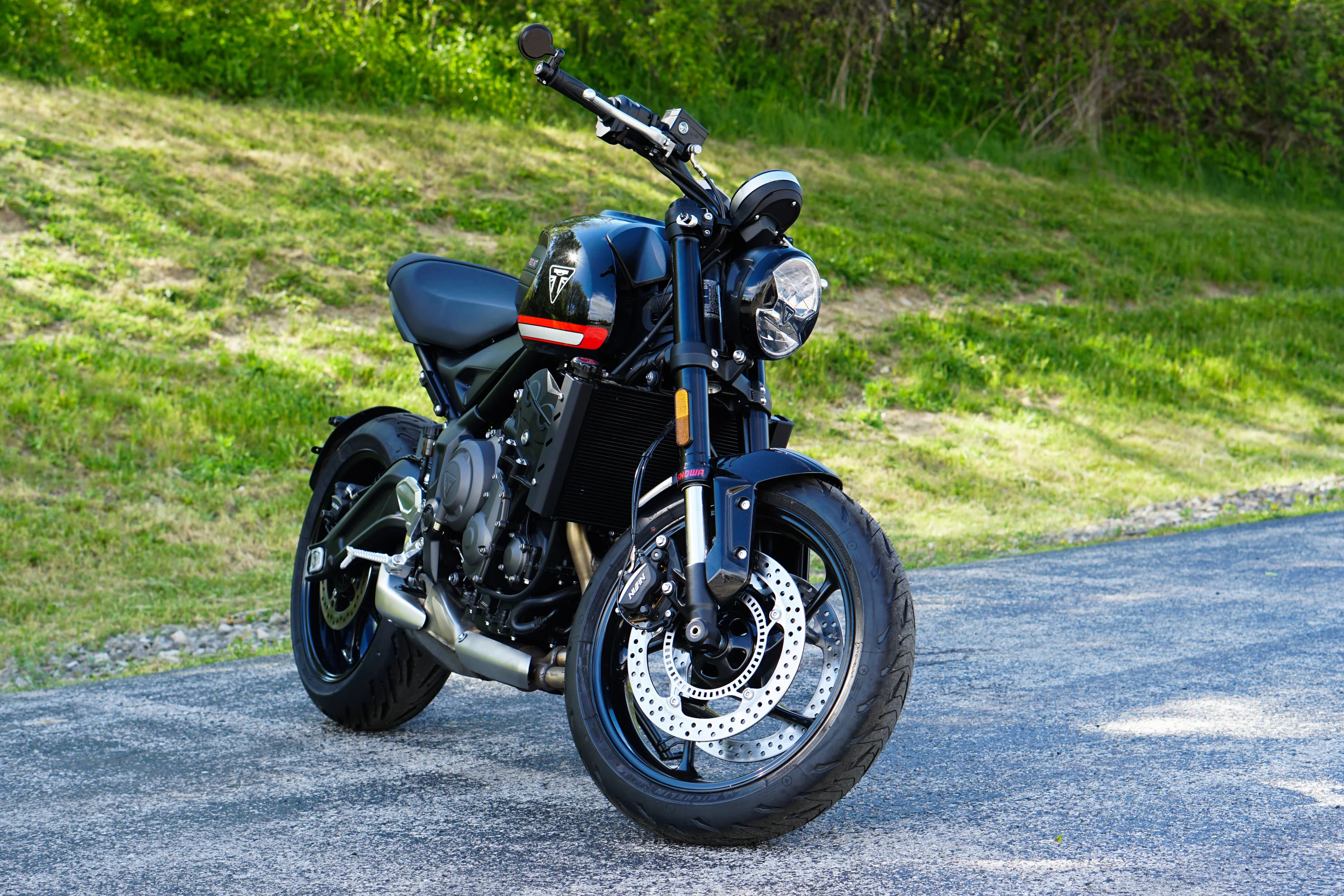 Triumph Trident 660 Gauge Cover Finisher - Brogue Moto - Image 3