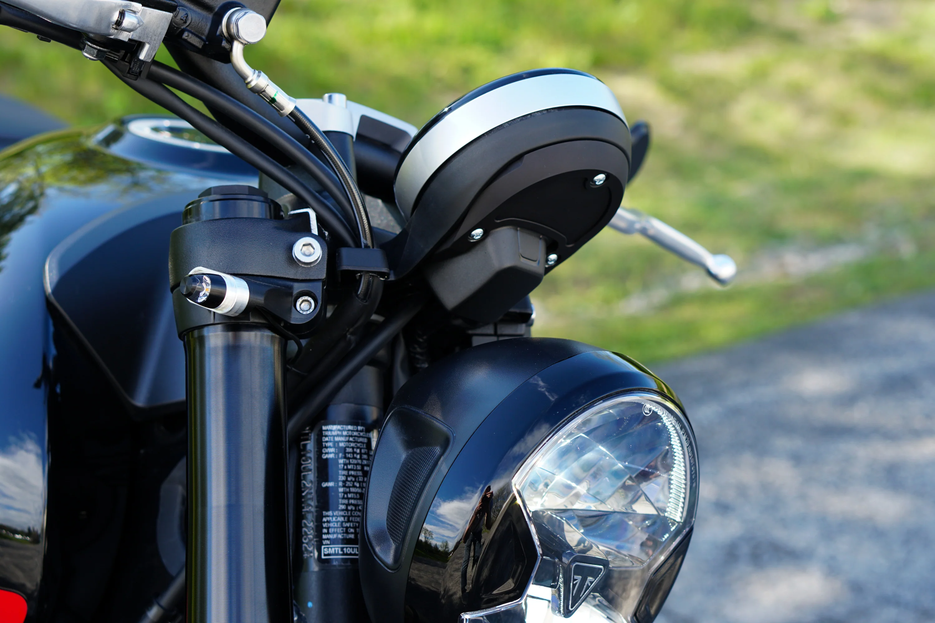 Triumph Trident 660 Gauge Cover Finisher - Brogue Moto - Image 7