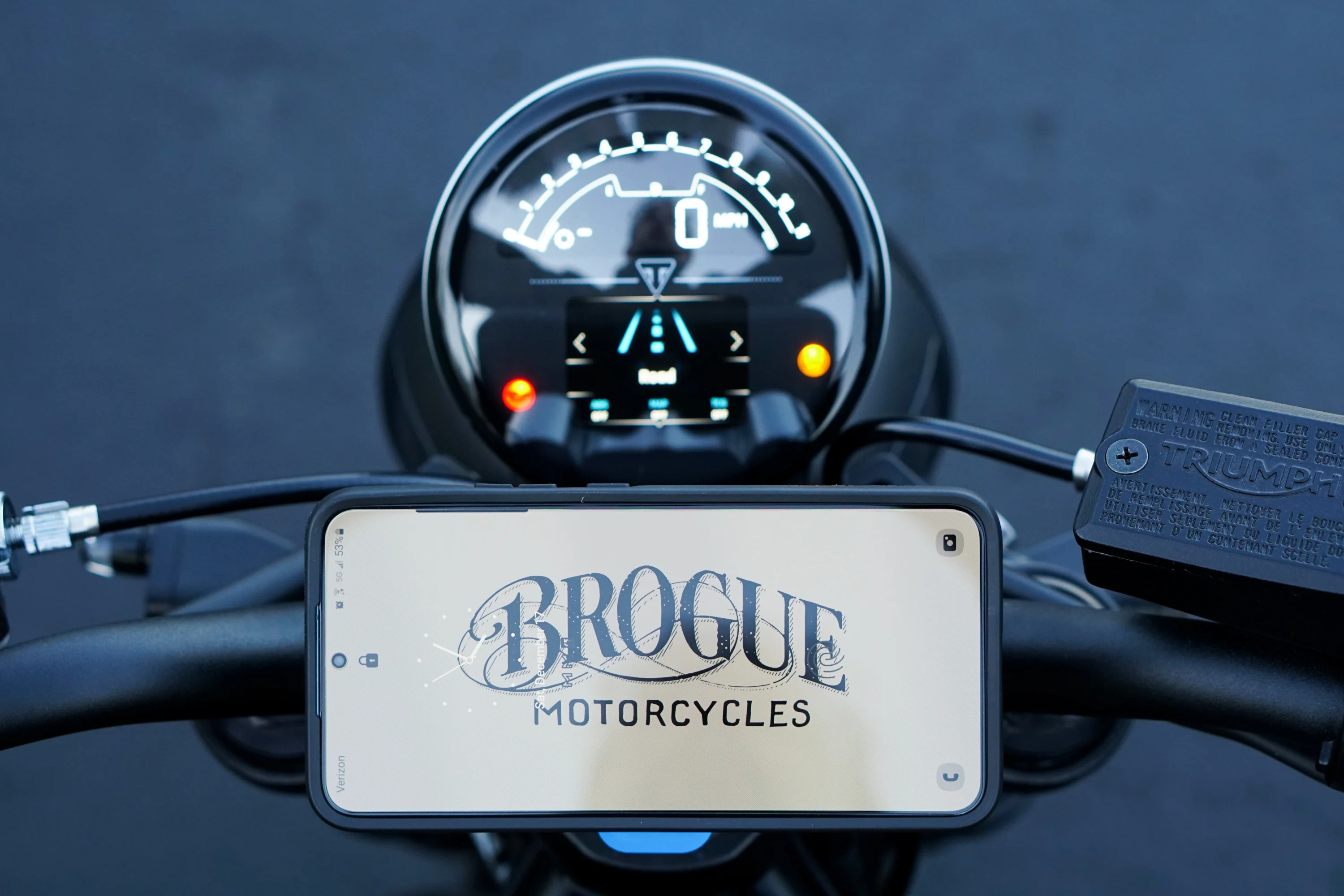 Triumph Trident 660 & 800 - Quad Lock Handlebar Top Clamp Mount - Image 3