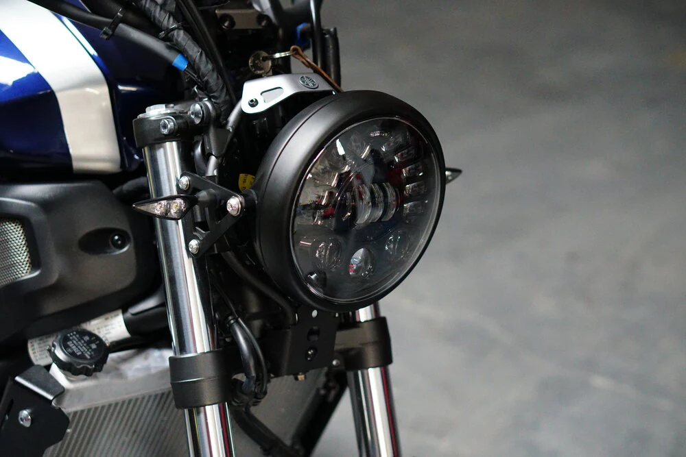 XSR700 7" LED Shallow Bucket Headlight Kit 2016-2021 - Image 7