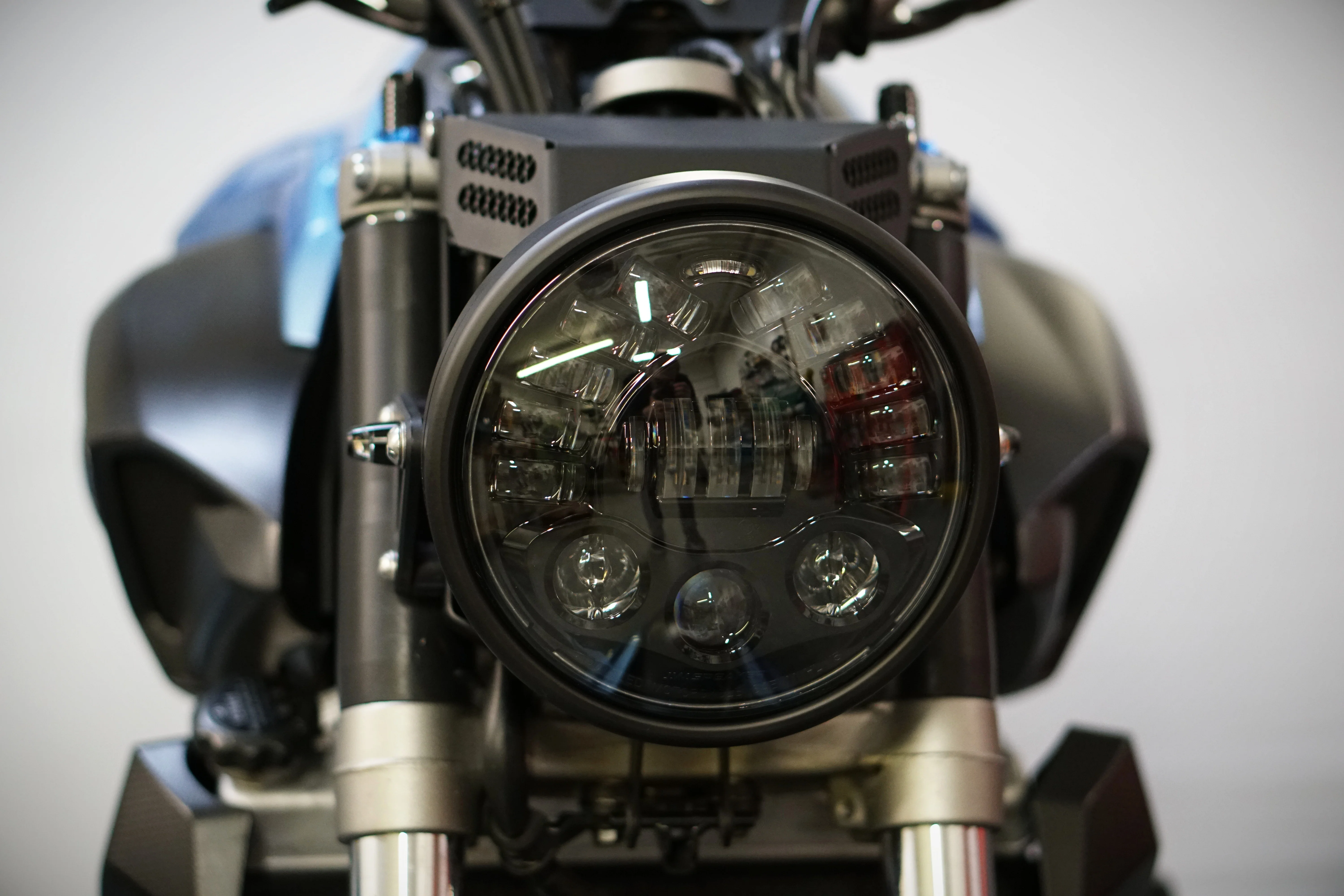 XSR700/FZ07/MT07 Front Valance Cover Builder Kit - Image 3