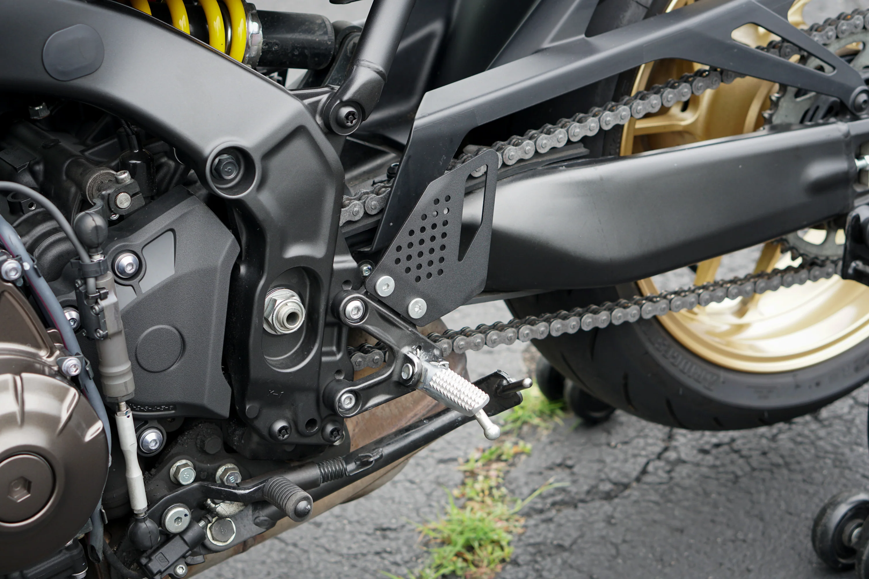 Yamaha XSR900 Black Heel Guards 2022-2026 - Image 9
