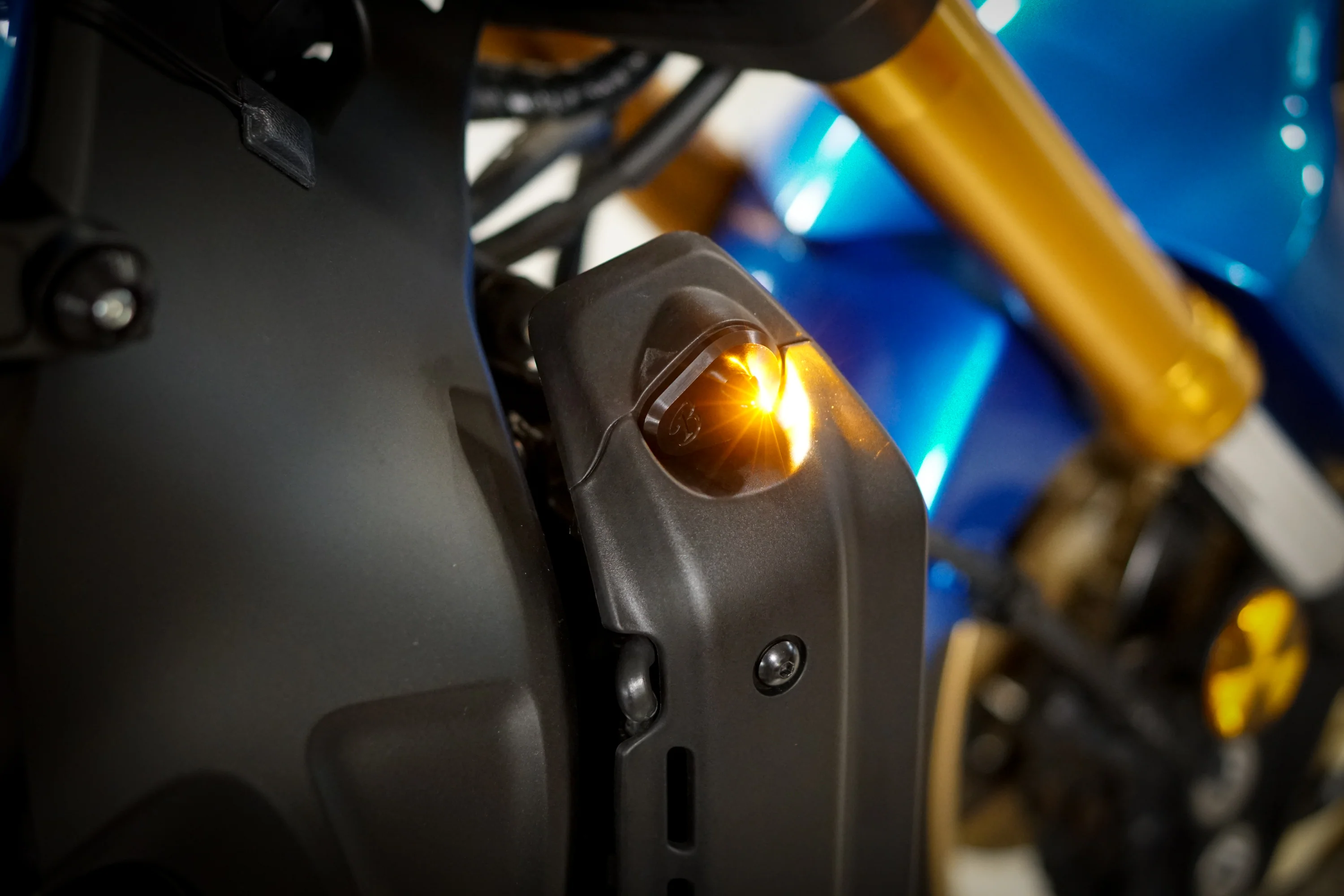 Yamaha XSR900 Front Machined Turn Signal Plate Adapter Kits 2022-2026 - Image 4